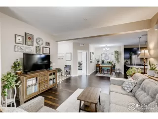 Photo #5: 953262 Listing