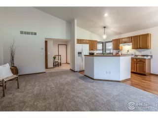 Photo #4: 953347 Listing