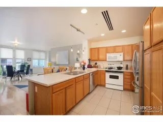 Photo #4: 953423 Listing