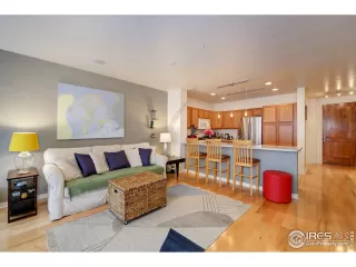 Photo #5: 953423 Listing