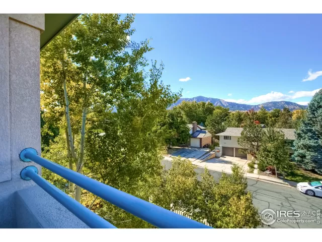 MLS: 953439 Condo For Sale