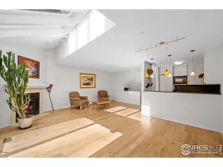 Photo #4: 953502 Listing