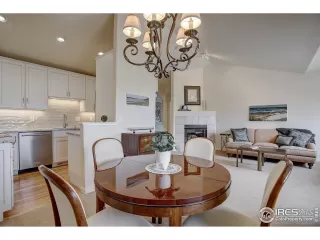 Photo #5: 953539 Listing