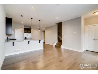 Photo #4: 953642 Listing 