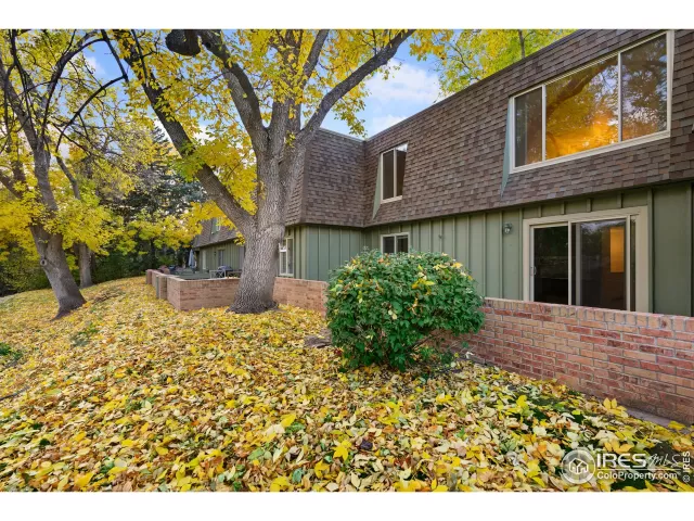 MLS: 953664 Condo For Sale