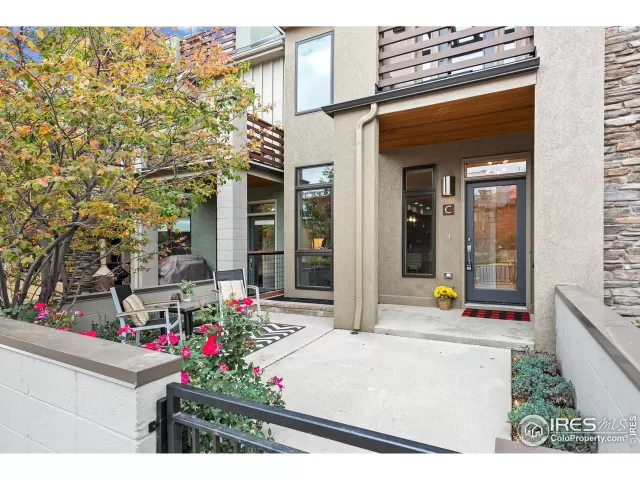 MLS: 953677 Condo For Sale