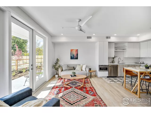 MLS: 953749 Condo For Sale