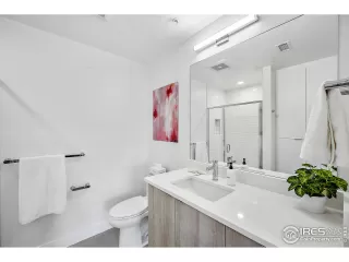 Photo #6: 953749 Listing 