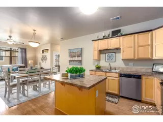 Photo #6: 953796 Listing