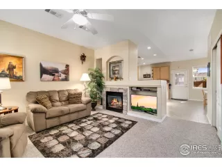 Photo #4: 953859 Listing