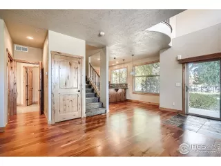 Photo #5: 953930 Listing