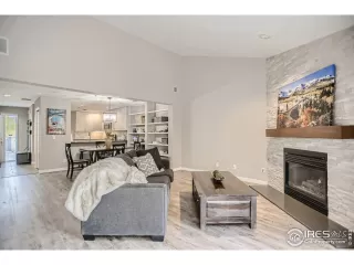 Photo #5: 953936 Listing