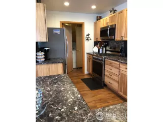 Photo #6: 953942 Listing