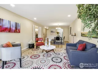 Photo #4: 953967 Listing