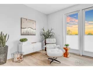 Photo #2: 953974 Listing