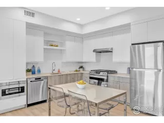 Photo #6: 953974 Listing