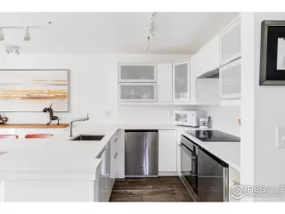 Photo #1: 954000 Listing 