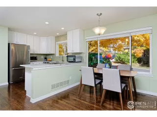 Photo #5: 954019 Listing