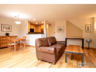 Photo #4: 954027 Listing