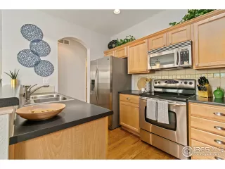 Photo #3: 954075 Listing