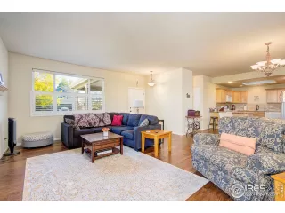 Photo #4: 954138 Listing 