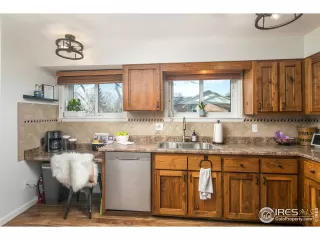 Photo #5: 954147 Listing