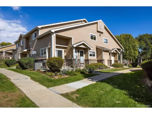 MLS: 9543602 Condo For Sale