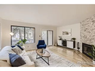 Photo #5: 954362 Listing 