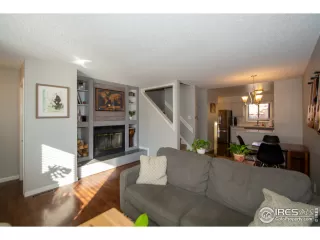 Photo #4: 954400 Listing