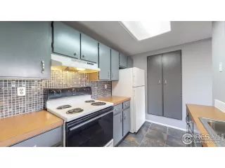 Photo #5: 954481 Listing