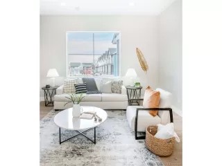 Photo #5: 9544865 Listing