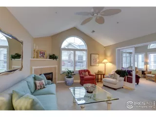 Photo #5: 954680 Listing