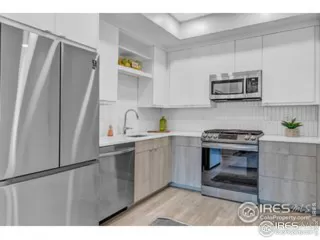 Photo #5: 954732 Listing