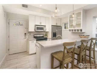 Photo #6: 954822 Listing