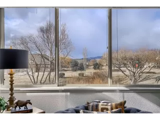 Photo #4: 9548425 Listing