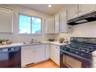 Photo #6: 9548425 Listing