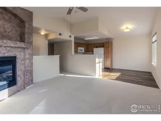 Photo #5: 955151 Listing