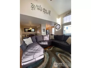 Photo #4: 955219 Listing