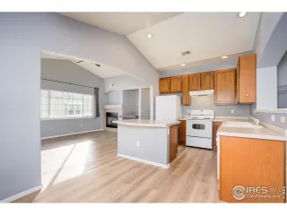 Photo #5: 955239 Listing