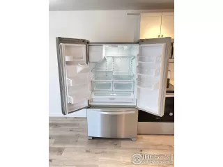 Photo #5: 955305 Listing 