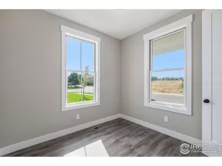 Photo #2: 955326 Listing