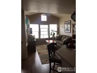 Photo #4: 955359 Listing