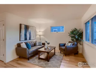 Photo #4: 955386 Listing