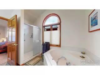 Photo #5: 955575 Listing 