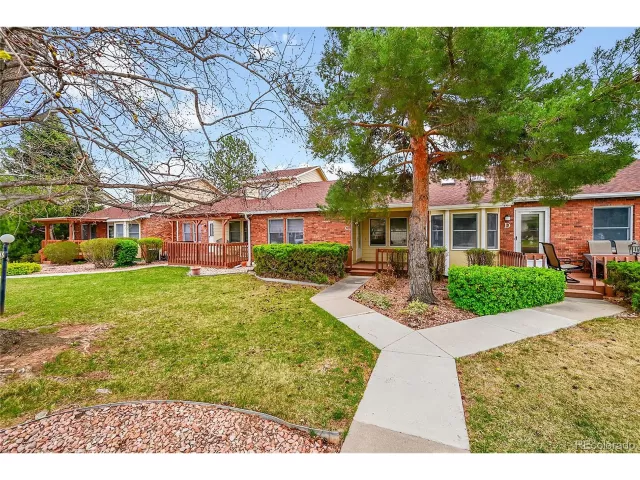 MLS: 9557065 Condo For Sale