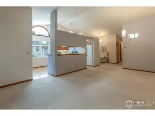 Photo #6: 955731 Listing