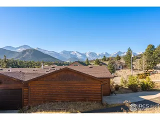 Photo #2: 955744 Listing