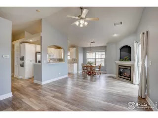 Photo #6: 955761 Listing