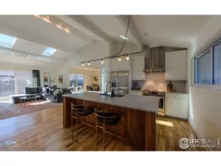 Photo #6: 955764 Listing 