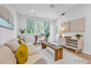 Photo #3: 955792 Listing